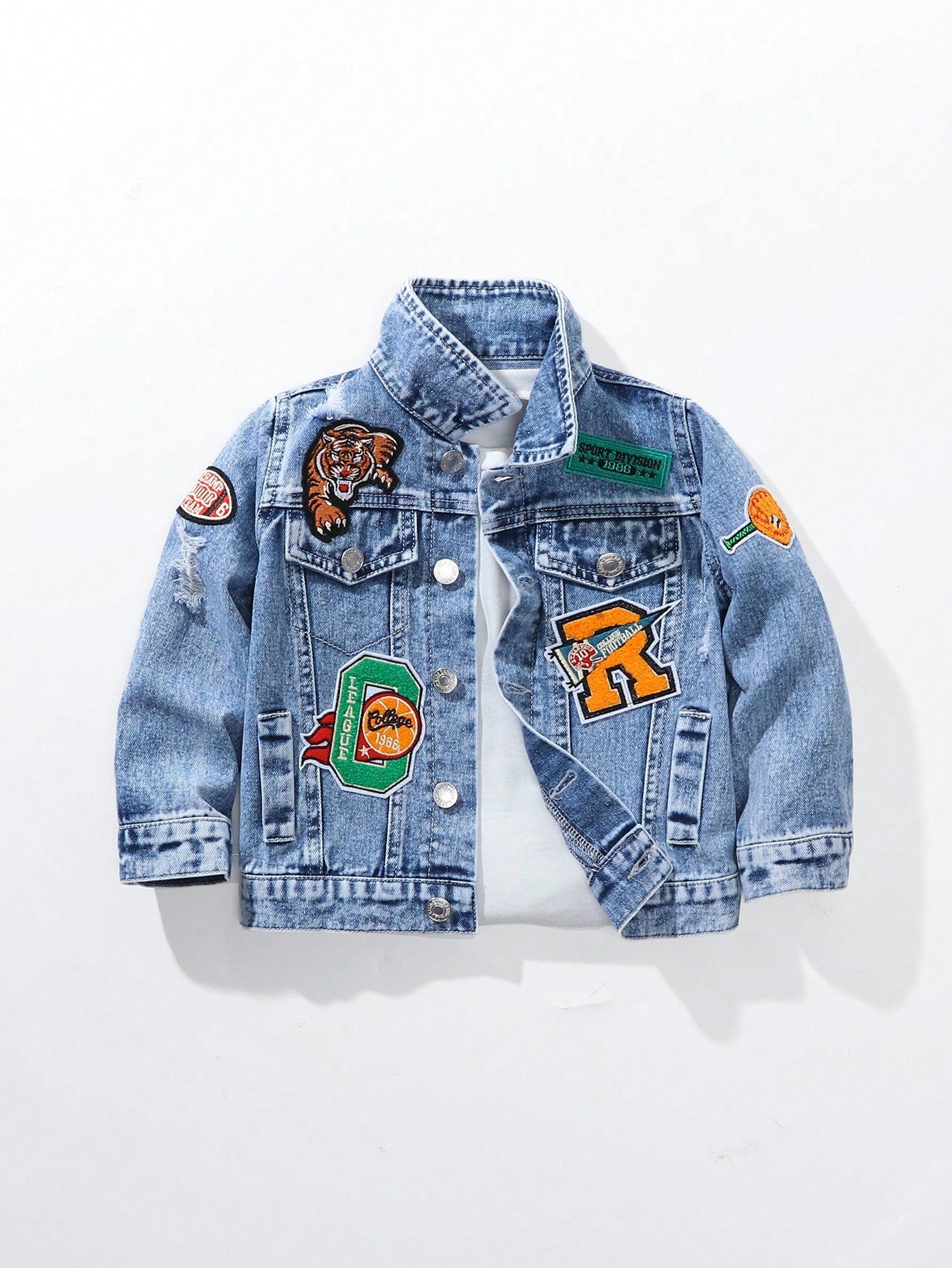 Distressed Letter & Tiger Embroidered Patch Washed Light Blue Denim Jacket, Casual And Comfortable Streetwear For Young Boys